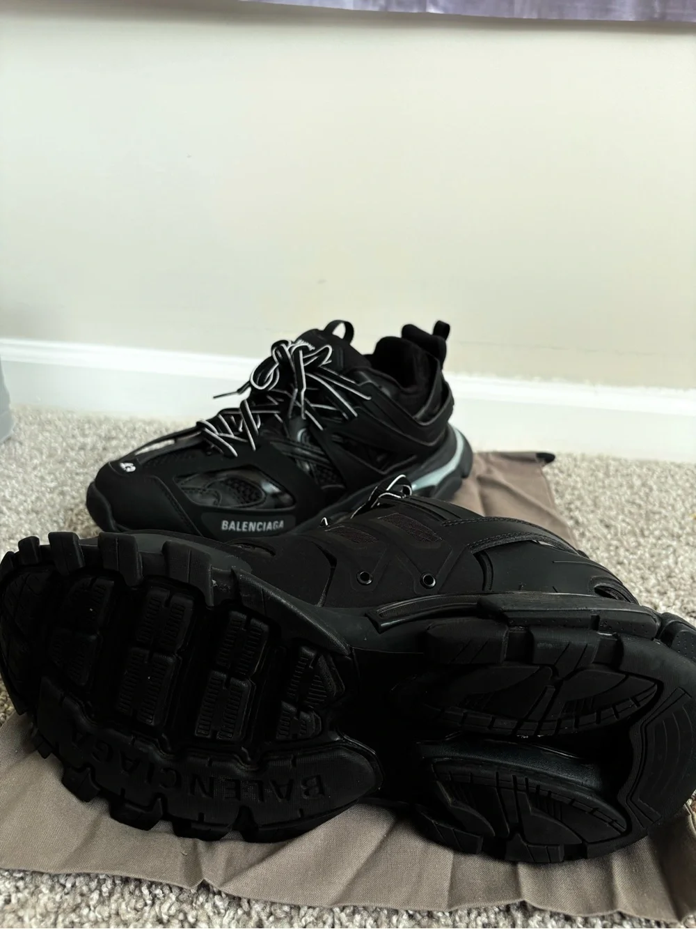 Balenciaga Men's Black Track Runner sneakers 👟